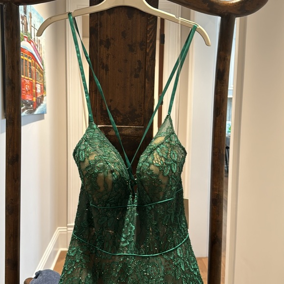 Perfect for Mardi Gras season - Picture 5 of 8